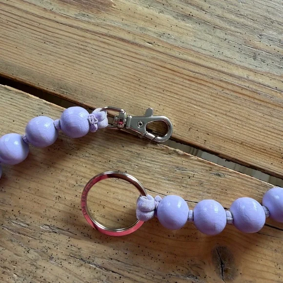 Lilac phone chain - Picture 3 of 6